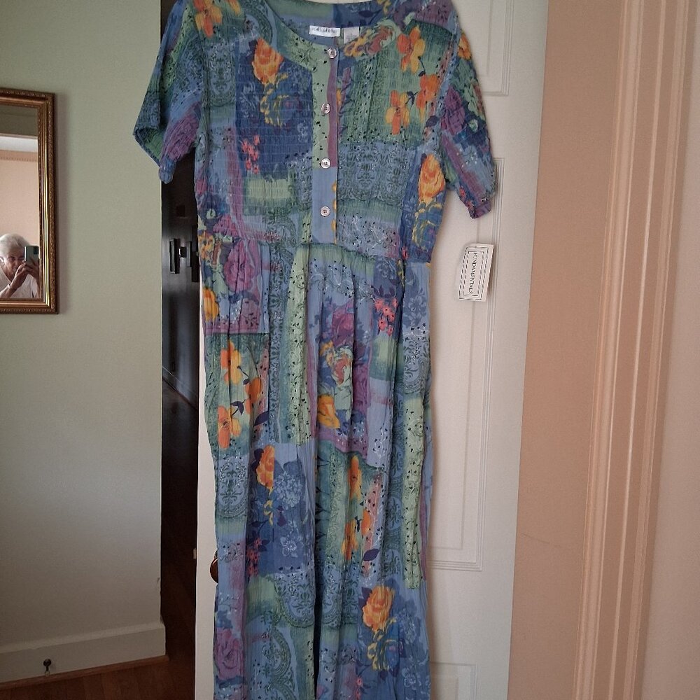 Ladies' Dress/Lounger